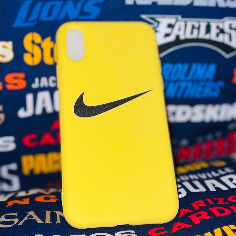 Sporty Yellow IPhone X/Xs Phonecase